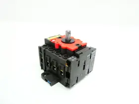 ML1-032 MERZ Disconnect Switch #3