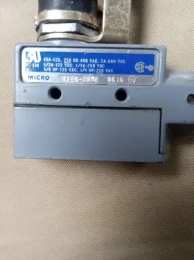 DTV6-2RN2 MICRO Honeywell Microswitch Snap Switch #2