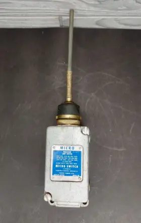 208LS3 MICRO SWITCH Precision Limit
