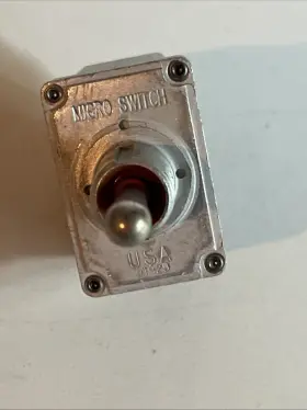 2TL1-7 MICRO SWITCH Toggle Screw Terminals