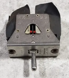 15AT14 MICRO SWITCH / HONEYWELL Snap Milspec Toggle Action