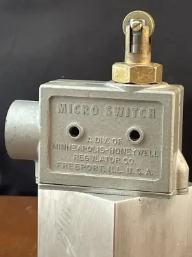 YZE-2RQ9 MICRO SWITCH Limit #2