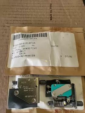 2AC59 MICROSWITCH Nos #2