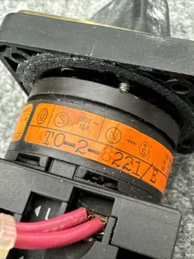 RO-2-8221-E MOELLER Kl Ckner Rotary Switch Position #2