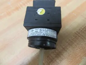 T0-2-1 MOELLER Disconnect Switch Handle #3