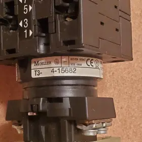 T3-4-15682 MOELLER Rotary Cam Switch Operating Handle Din #2