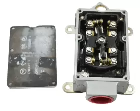 EA17052100 NAMCO Snap Lock Limit Switch Nos #3