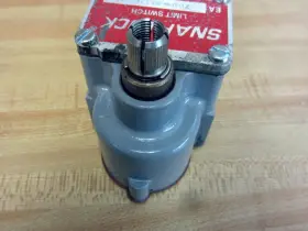 EA700-20176 NAMCO Snap Lock Limit Switch #3