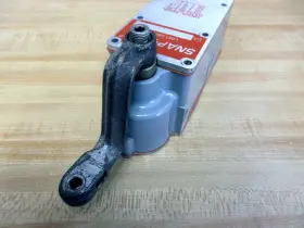 EA700-25000 NAMCO Snap Lock Limit Switch Lever #3
