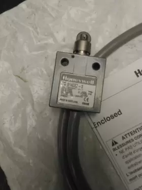 914CE2-3 OMRON Honeywell Miniature Enclosed Switches #3