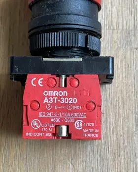 A3T-3020 OMRON Twist Lock Contact Blocks #2