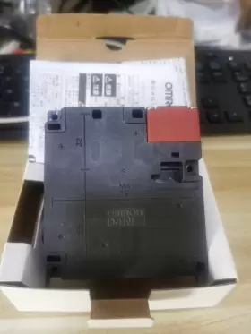 D4NL-2HFG-B OMRON Safety Door Switch Box #2