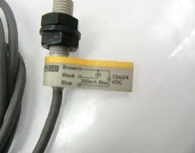 E2F-X1R5E1 OMRON Proximity Switch Vdc #3
