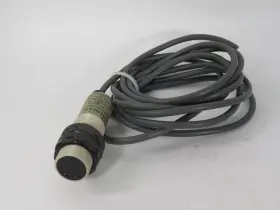 E3F2DS10C4N OMRON Photoelectric Switch