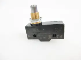 Z-01HQ-B OMRON General Switch Spdt Panel Mount Plunger