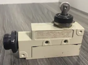 ZE-N22-2S OMRON Roller Plunger Limit Switch