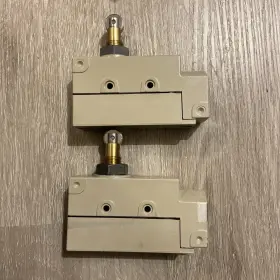 ZE-Q22-2S OMRON Plunger Roller Limit Switch #3