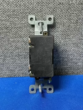 CS1221W ORBIT Single Pole Toggle Switch Power Wiring #3
