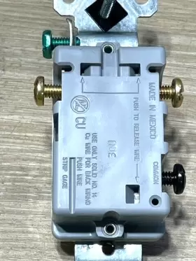 663-LAGCP PASS SEYMOUR Toggle Light Switch #3