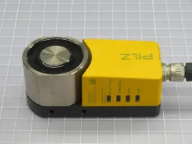 570510 PILZ Magnetic Safety Gate Switch #2