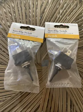 275-0709 RADIOSHACK Auto Switches
