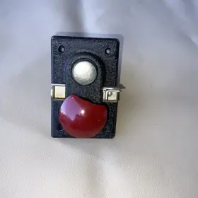 04932032 REES Pushbutton Switches