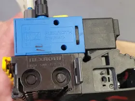 P26641-1 REXROTH Valve Manifold Base Pneumatic Directional #3