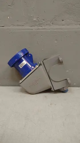 RS460R9W RUSSELLSTOLL Plug
