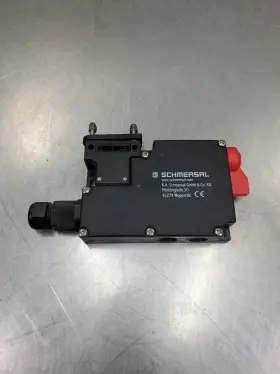 161SK-12-12RKAT-024 SCHMERSAL Azm Interlock Switch Key