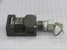 AZ-15-ZV SCHMERSAL Safety Interlock Switch #2