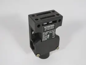 AZ-15ZVK-M20 SCHMERSAL Safety Switch Ui Key