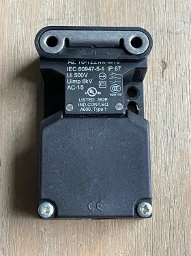 AZ16-12ZVRK-M16 SCHMERSAL Safety Door Switch #3