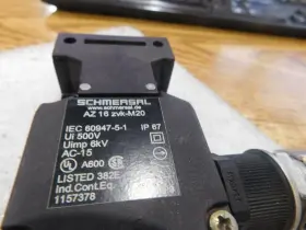 ZVK-M20 SCHMERSAL Az Safety Interlock Switch Key #2