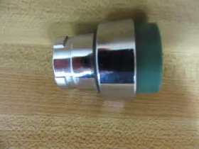 ZB2BL3 SCHNEIDER ELECTRIC/TELEMECANIQUE Push Switch Pack #2
