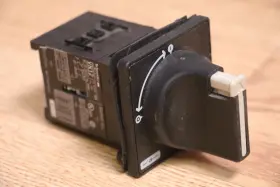 VN12 SCHNEIDER ELECTRIC Motor Disconnect Switch Body Handle #3