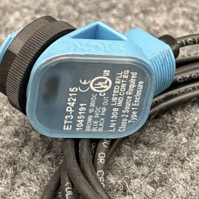 ET3-P4215 SICK Photoelectric Proximity Sensor #2