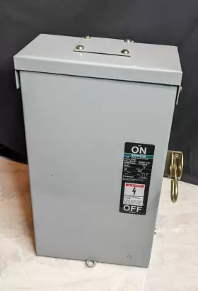 FR351 SIEMENS Ite Enclosed Switch