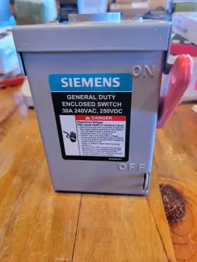 GNF321RA SIEMENS Pole General Safety Switch Panel