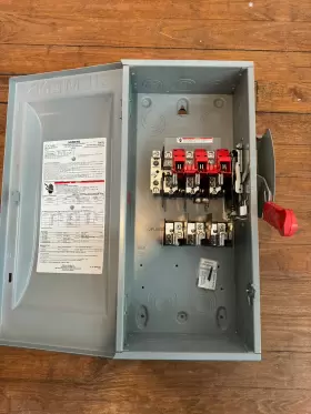 HF323N SIEMENS Pole Fusible Safety Switch Box Amp #2