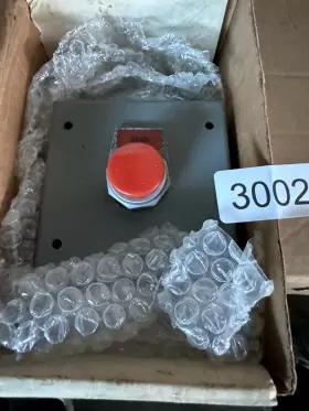 P30CSM13 SIEMENS Pushbutton Station Mushroom #2
