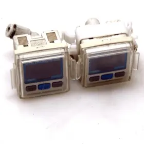 ZSE30-C4L-65 SMC Vacuum Pressure Switches Digital Display