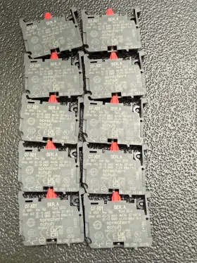 D7-X01 SPRECHER SCHUH Switches