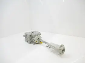 LA7-32-1753 SPRECHER SCHUH Disconnect Switch #2