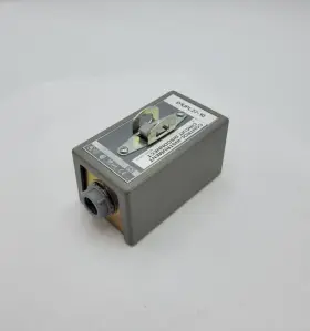 2510KO1 SQUARE D Manual Motor Starting Switch Toggle Operator