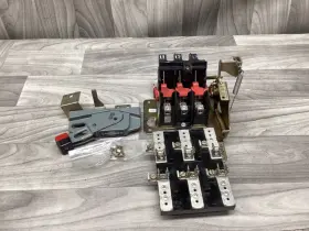 31301-016-50 SQUARE D Disconnect Switch Fuse Block Handle
