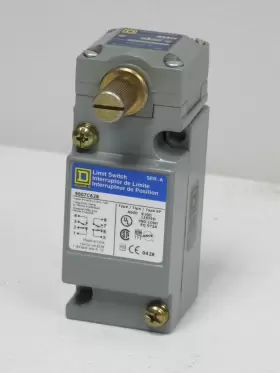 9007-C62B SQUARE-D Oiltight Limit Switch Plug Cw #3