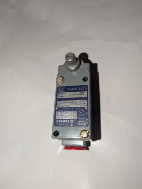 9007B64B2 SQUARE D Limit Switch