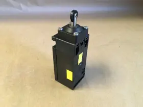 8070-1-2-OV-K STAHL Limit Switch Kb #3