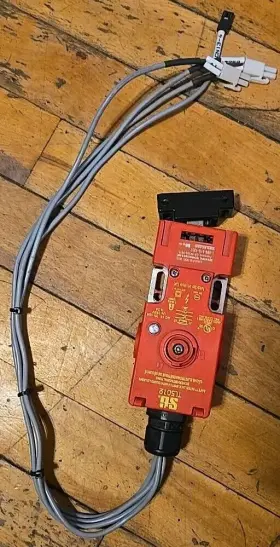 44530-0010 STI Safety Interlock Switch