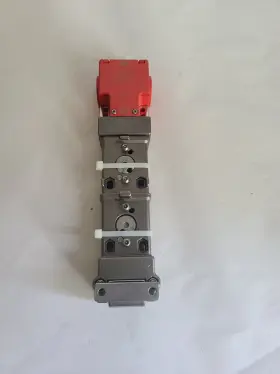 T5009 STI Double Safety Switch Interlock Nos Box